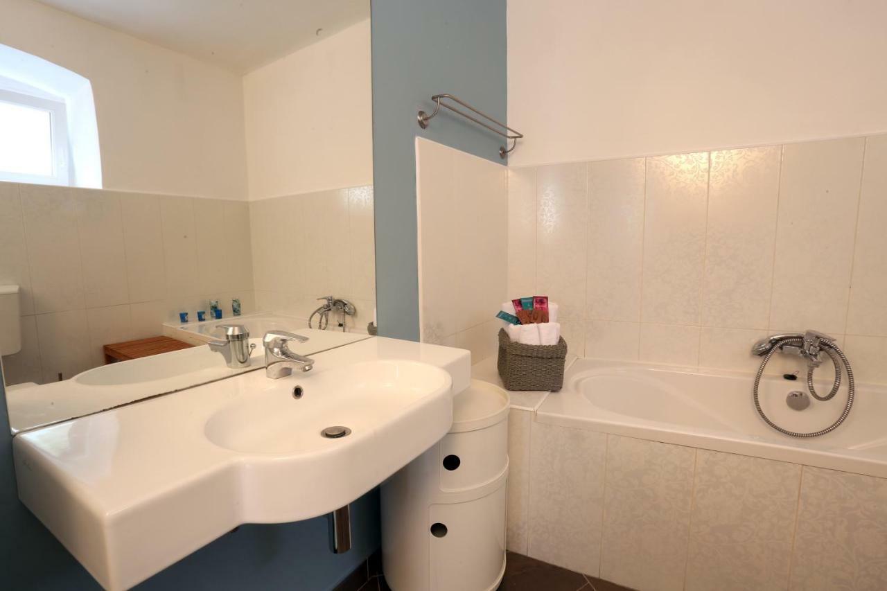 Apartman Laval Trsat Appartement Rijeka Buitenkant foto